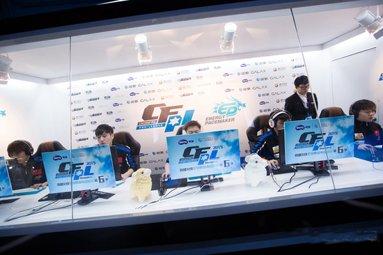 他具备华人 他具备华人